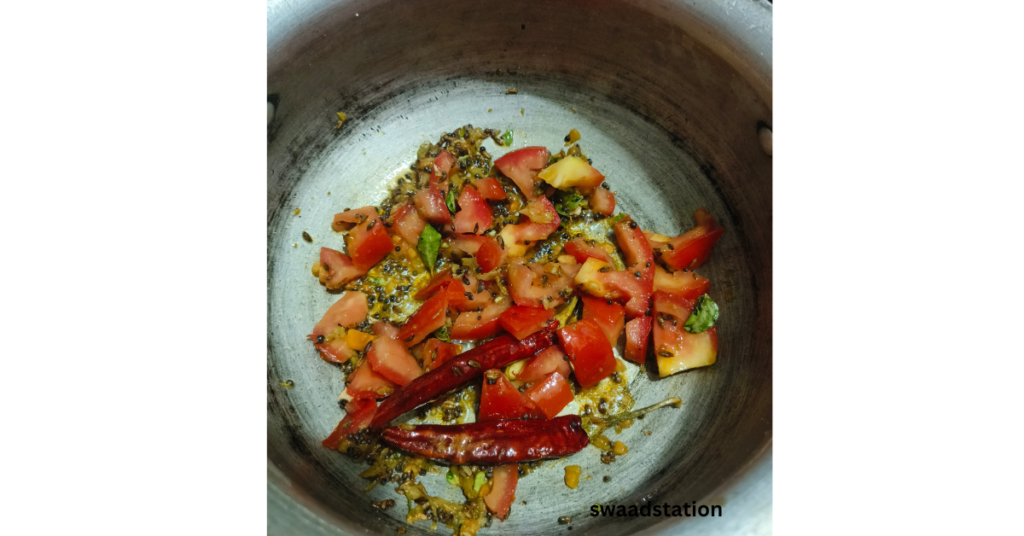 Gujarati Dal Recipe in Hindi