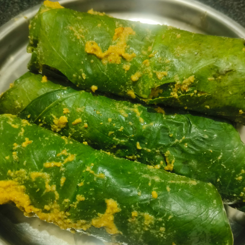 arbi ke patte ke pakode kaise banti hai