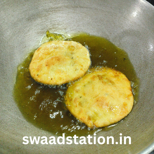 aloo ki kachori kaise banaye
